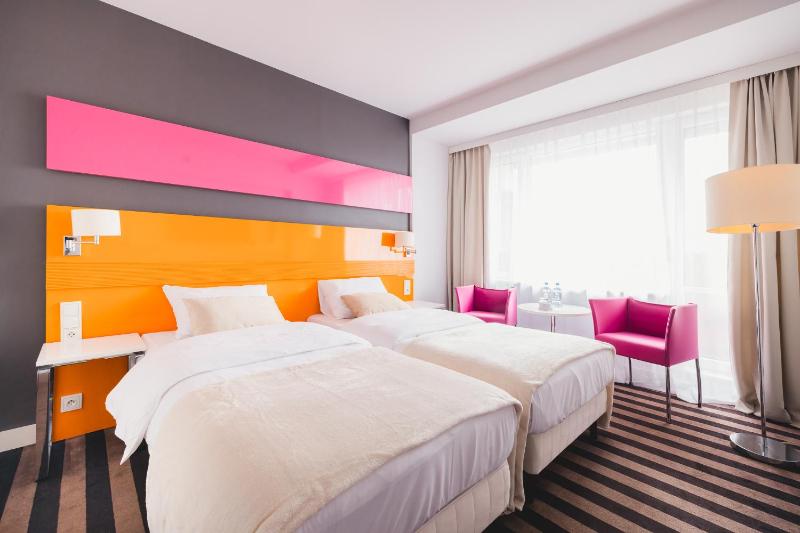 Double or Twin Room with Bathroom image 1