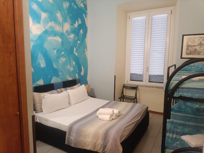 Budget Triple Room image 3