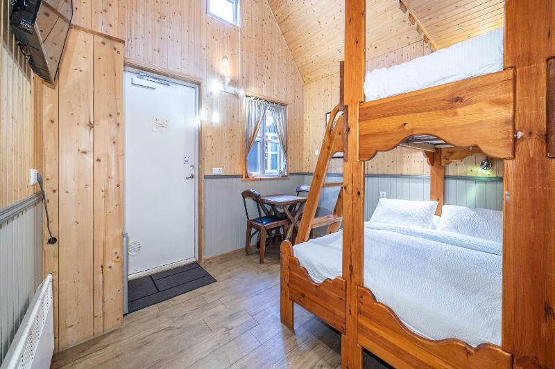 Cottage image 4