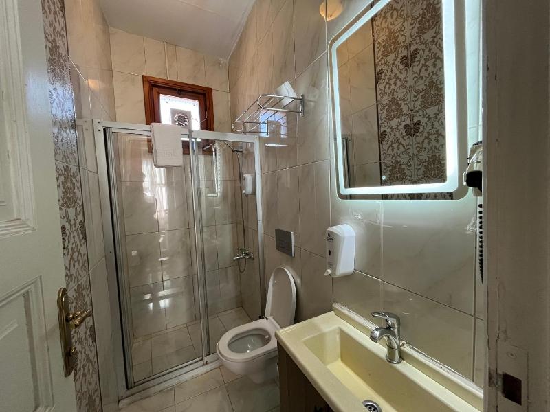 Two-Bedroom Suite image 4