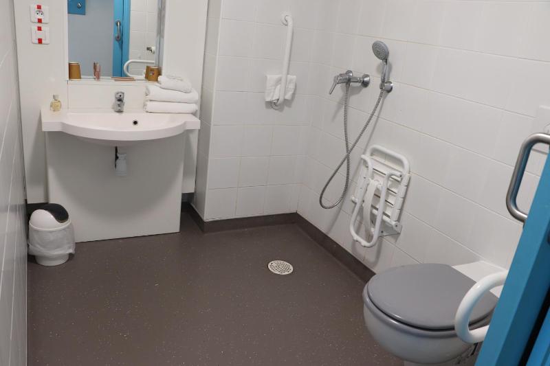 Double Room - Disability Access image 1