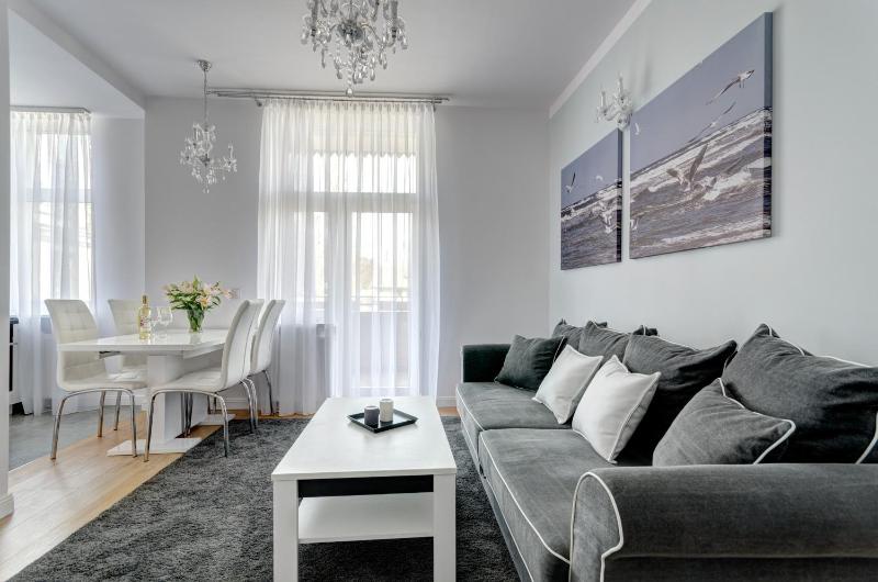 Platinum Residence - Chmielewskiego - image 23