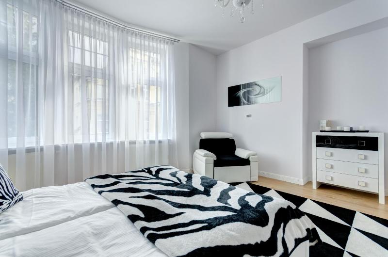 Platinum Residence - Chmielewskiego - image 21