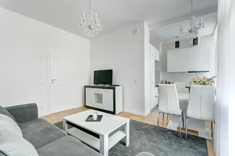 Platinum Residence - Chmielewskiego - image 24