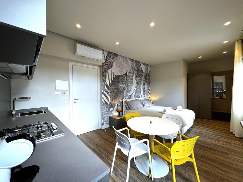 SKYLINE- 3 Apartments with view - image 38