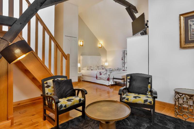 Large Double Room (1st floor) image 1