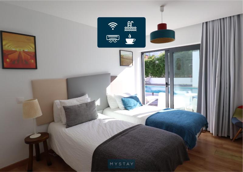 Deluxe Double or Twin Room with Pool View image 1