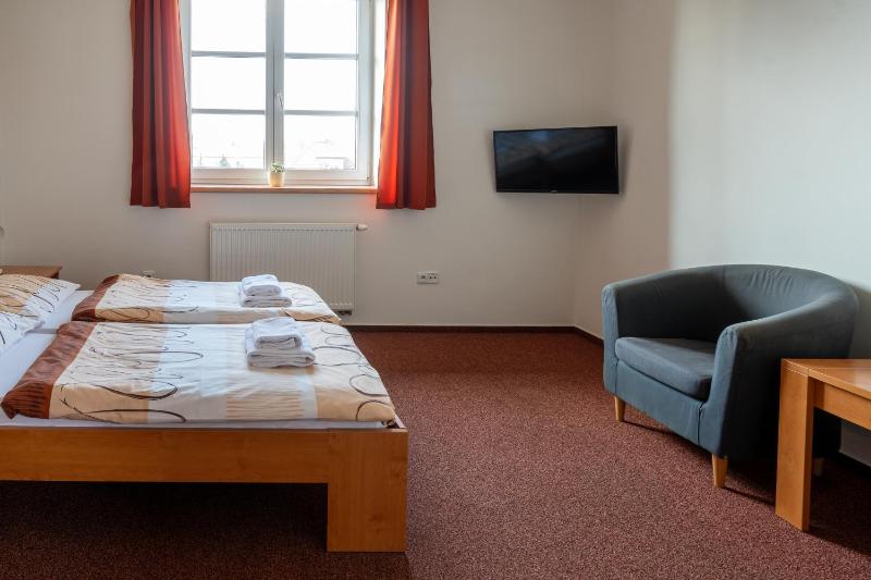 Quadruple Room image 4