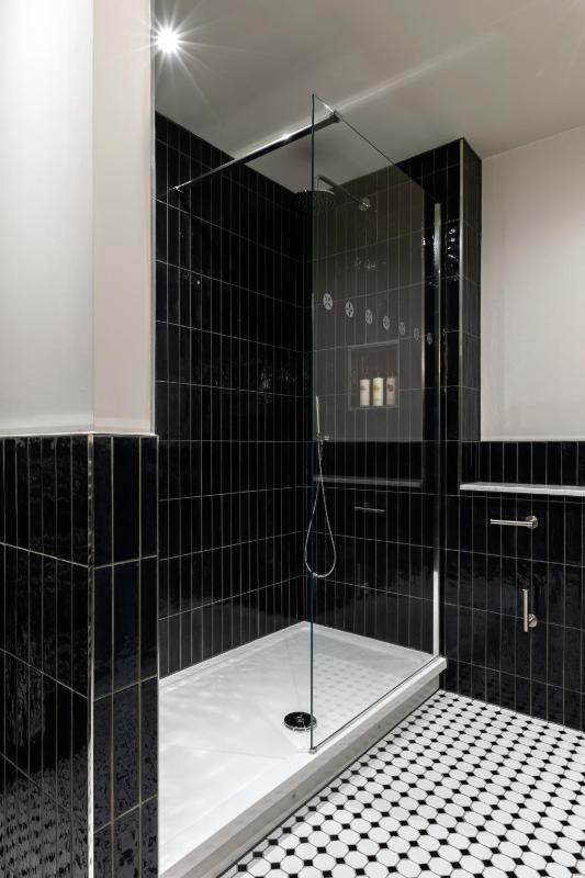 Suite image 3