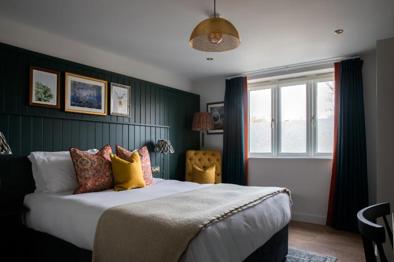 Double Room image 3