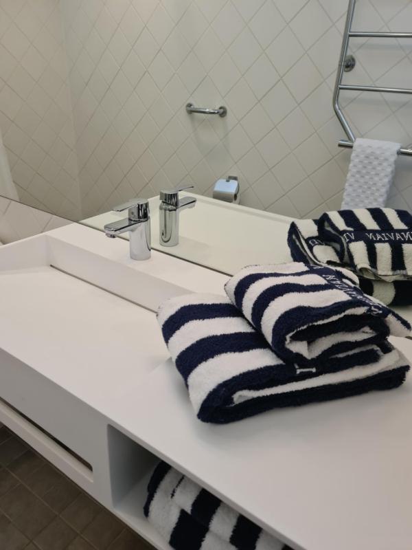 Deluxe Double Room with Balcony and Sea View image 2