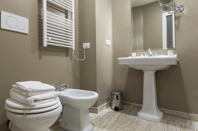 Classic Suite image 3