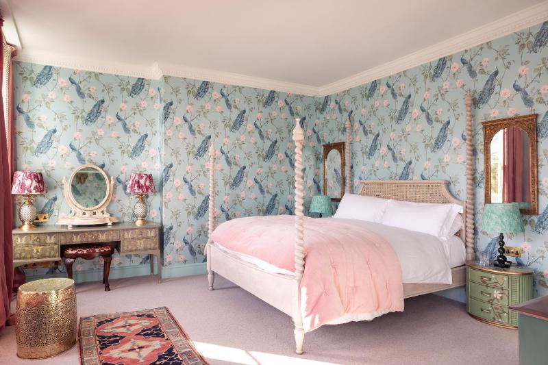 Luxury Double Room image 3