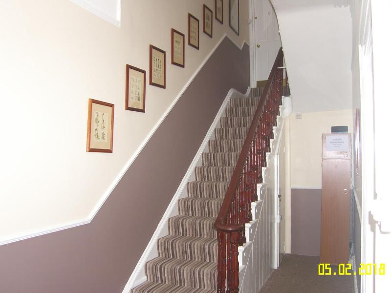 Appletorre House Holiday Flats - image 34