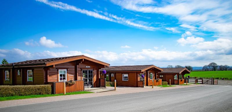 Two-Bedroom Lodge image 1