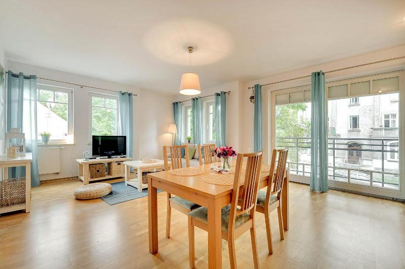 By the Sea Nadmorski with Balcony 300m from the Beach by Noclegi Renters - image 6