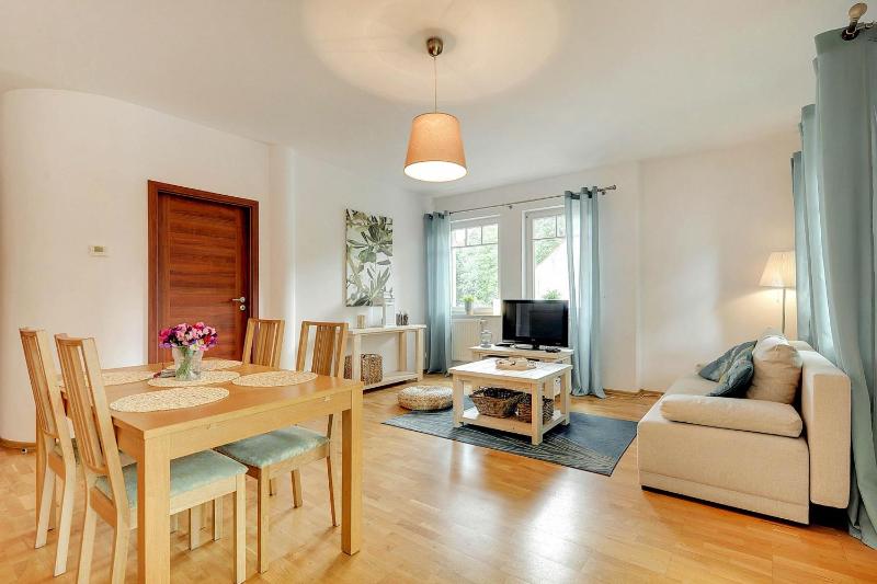 By the Sea Nadmorski with Balcony 300m from the Beach by Noclegi Renters - image 15
