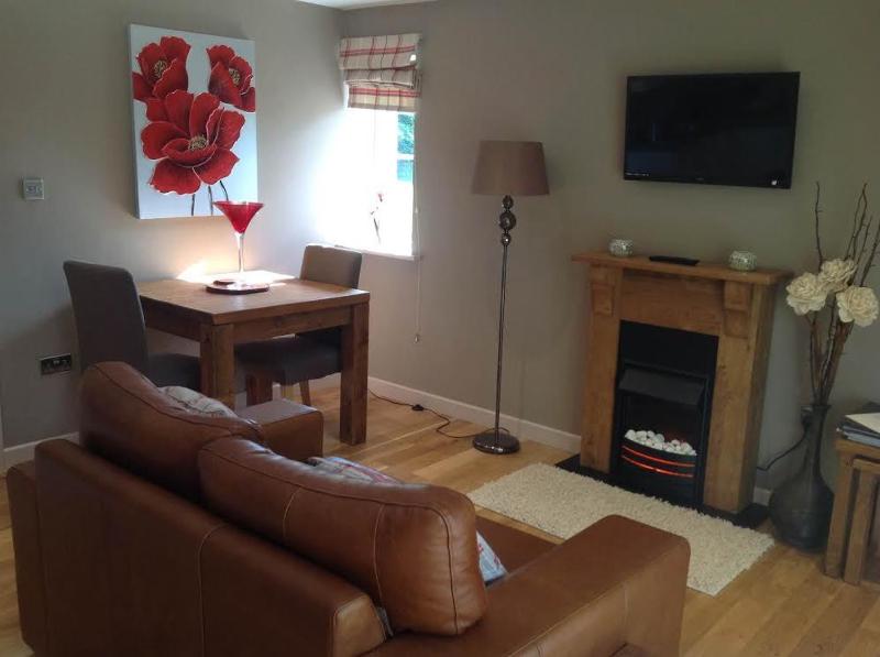 One-Bedroom Apartment with Garden View image 3