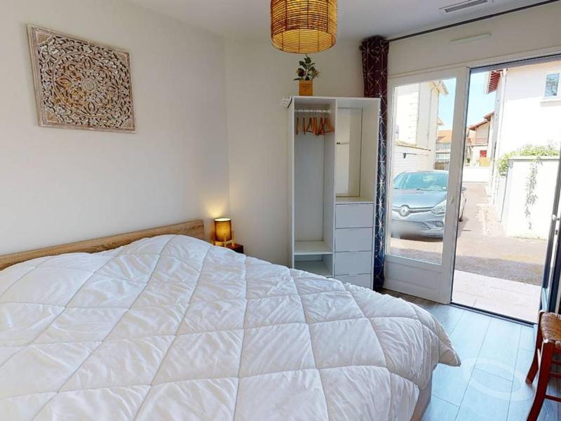 Villa confortable avec piscine proche plage 3 chambres grand séjour patio WIFI équipement complet - image 12