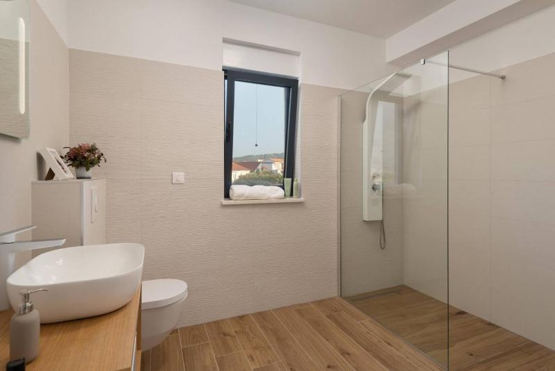Villa Palm Bay 1 heated pool - 5 m from the sea - image 36
