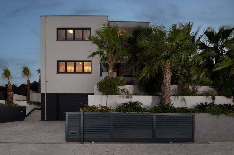 Villa Palm Bay 1 heated pool - 5 m from the sea - image 35
