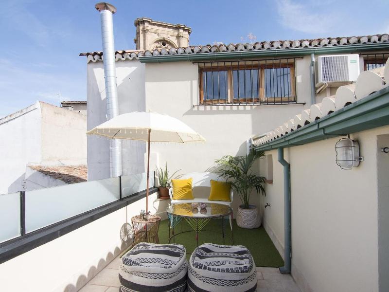 ChezmoiHomes Catedral Ático - image 15