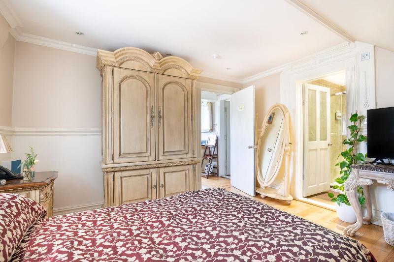 Double Room -Mews building image 1