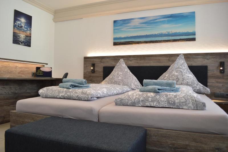 Superior Double Room image 3