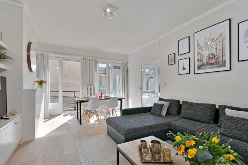 Sunny fully renovated stylish apartment at the Zeedijk of Knokke Images