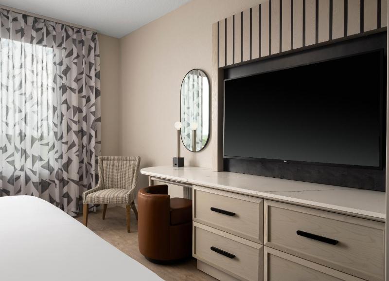 Newly Re-Imagined Caribe Queen Suite image 1