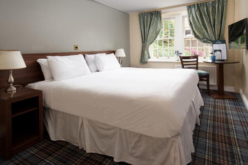 Double or Twin Room image 4