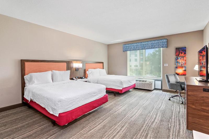 Room with Two Queen Beds - Non-Smoking image 2
