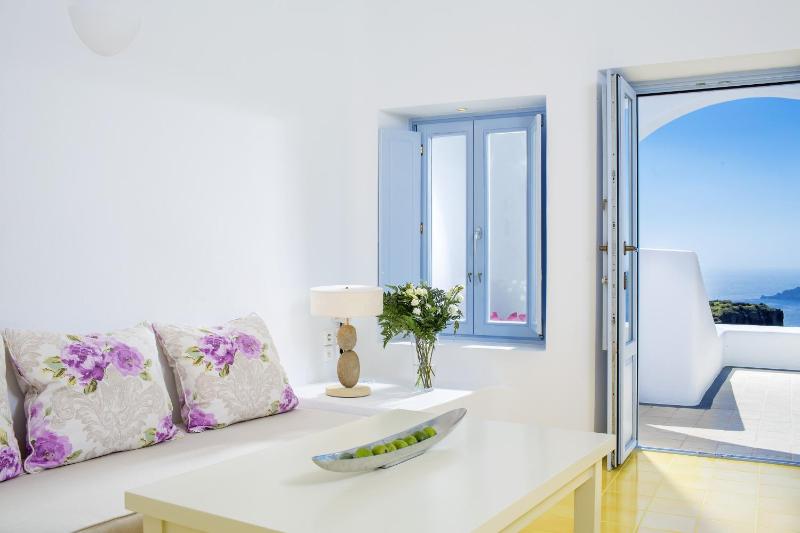 Superior Jetted Tub with Caldera View (Only for 2 people) image 3