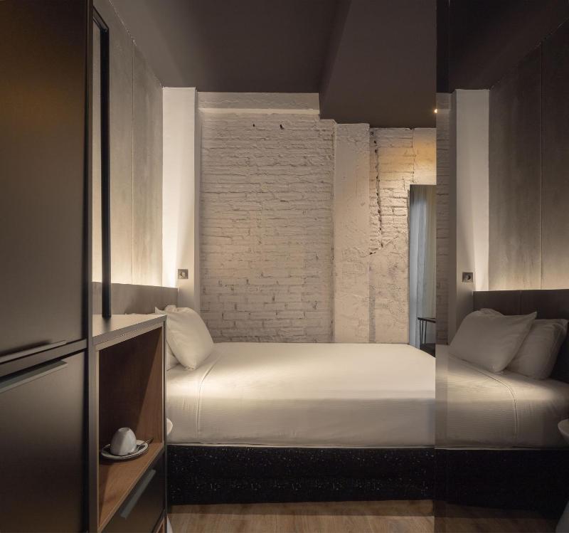 Single Room image 1