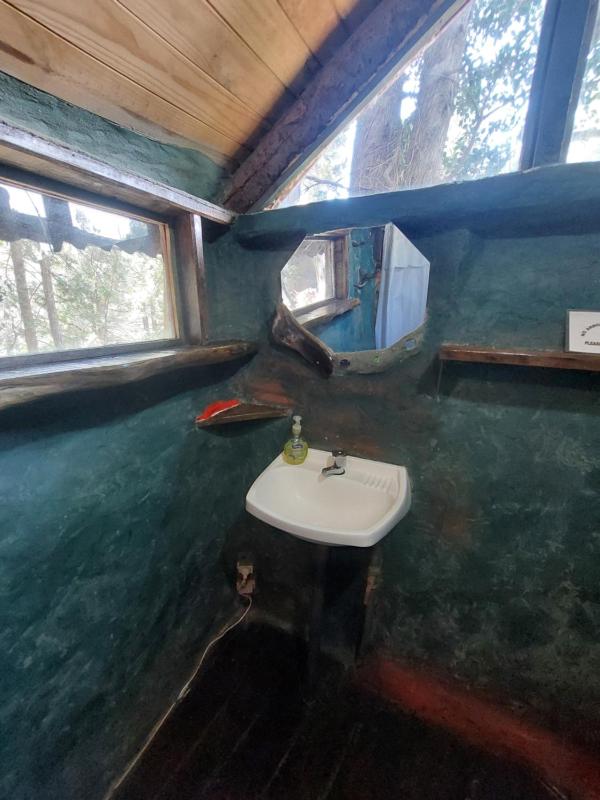 Cabaña de duendes con vista al lago - image 13