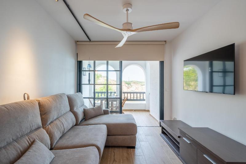 Apartamento Laia con vistas al mar - image 14