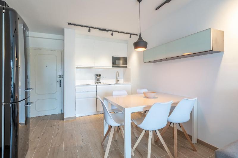 Apartamento Laia con vistas al mar - image 2