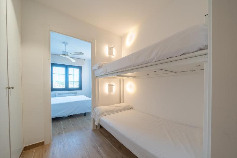 Apartamento Laia con vistas al mar - image 6