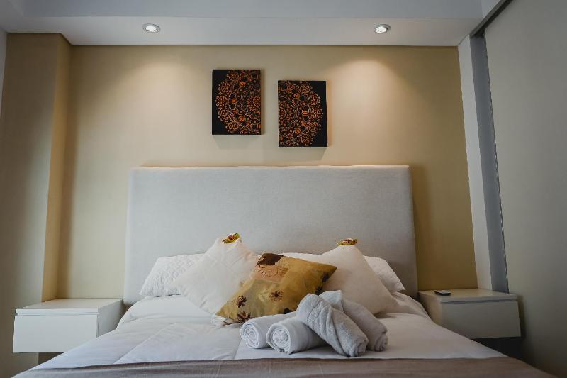 Alcazar Suites Deluxe - image 12