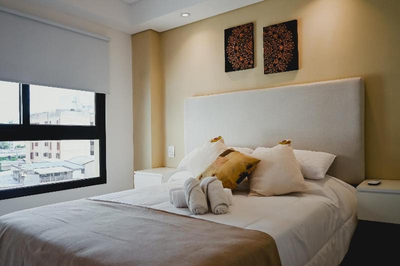 Alcazar Suites Deluxe - image 3
