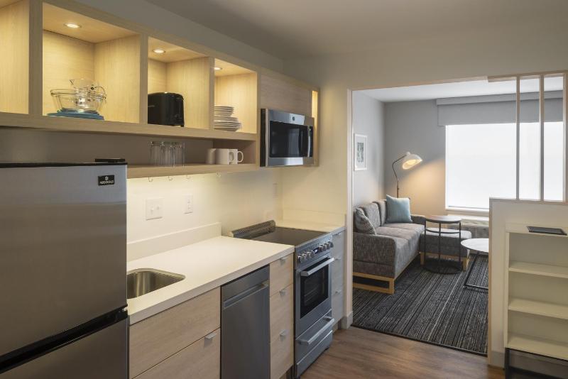 One-Bedroom Queen Suite with Sofa Bed  image 1