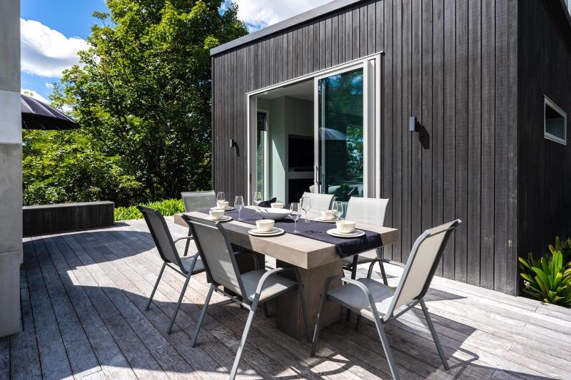 Hideaway at the Bay - with Hot Tub - image 29