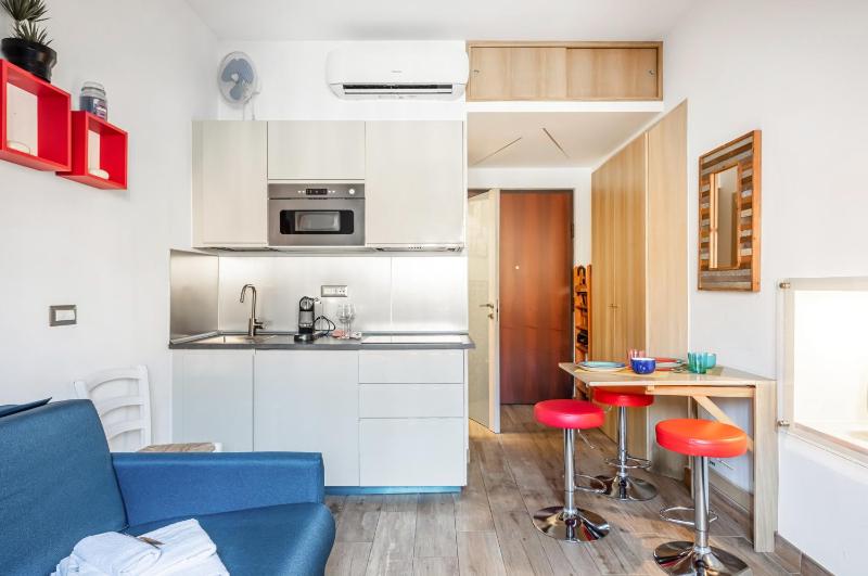 Studio Apartment image 4