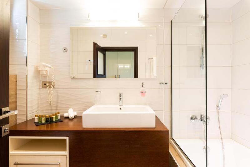 Superior Double Room with Mountain View image 2
