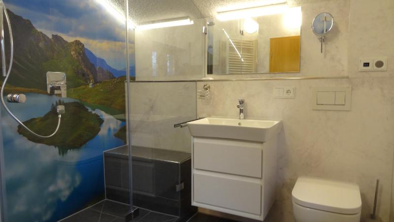 One-Bedroom Apartment image 2