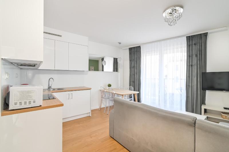 Apartment 4, First Floor, with Balcony image 4