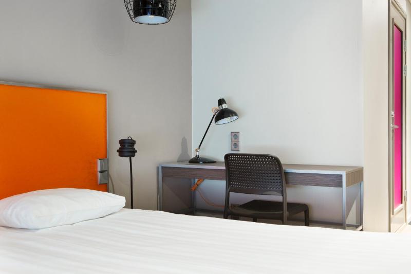 Compact Double Room without Windows image 2