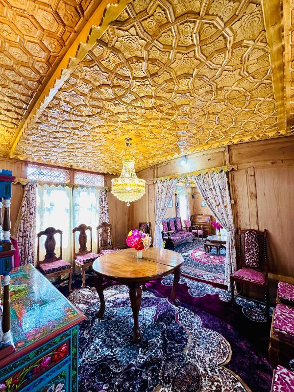 Houseboat New world - image 12