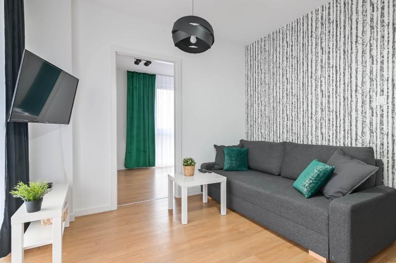 Apartment 6, First Floor, with Balcony image 1