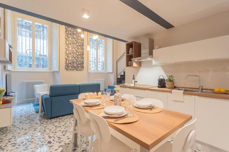 Cinque Giornate 70 Suites by Rent All Como - image 16
